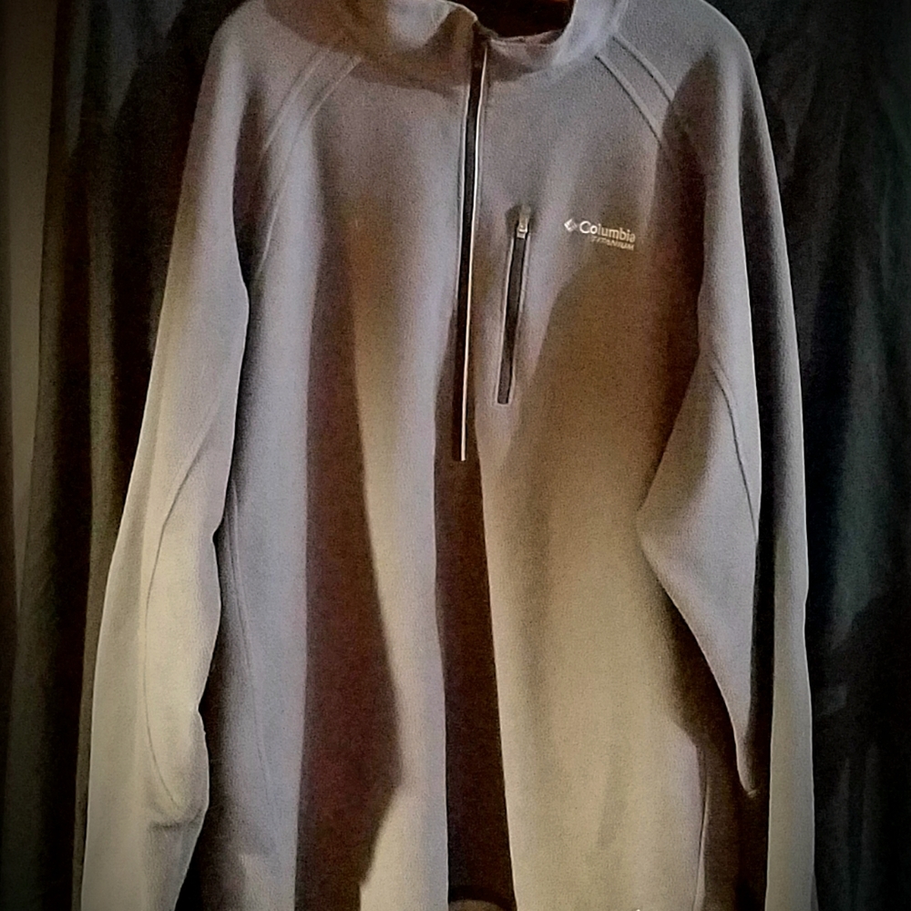 Pullover - Picture 2 of 3